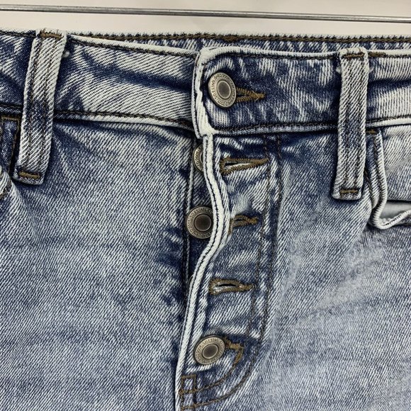 SO High Rise Mom Jeans Acid Wash Button Fly Juniors Size 1 25 Waist - Picture 5 of 6